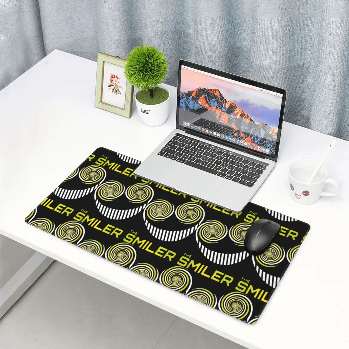 Large Mouse Pad The Smiler Alt - Laptop Accessories Uk recensione e prezzo